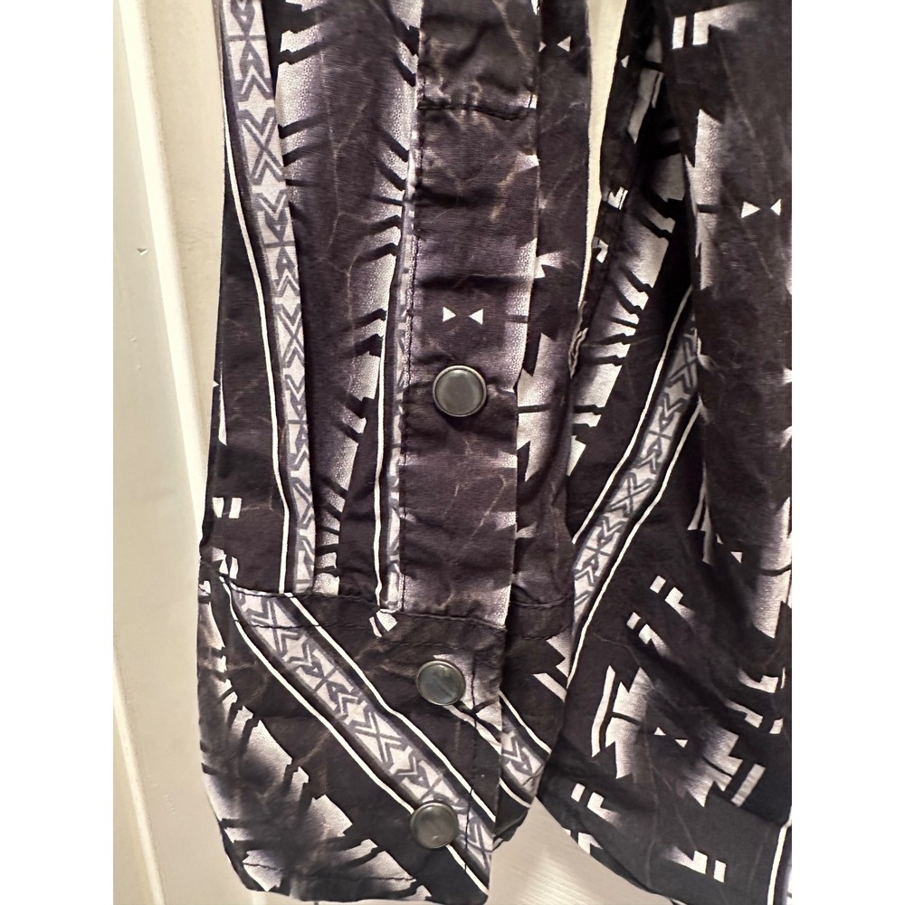 Rock and Roll Denim Mens Modern Fit Aztec Pearl Snap Western Shirt Black White M - Picture 5 of 6